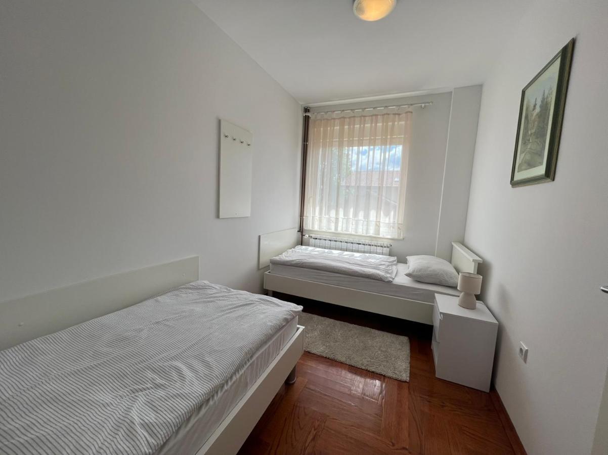 קארלובץ Apartmani Nova מראה חיצוני תמונה