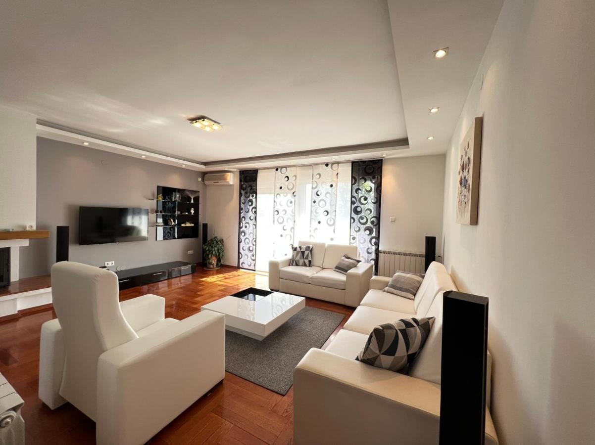 קארלובץ Apartmani Nova מראה חיצוני תמונה