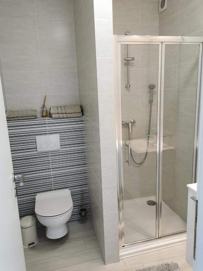 קארלובץ Apartmani Nova מראה חיצוני תמונה