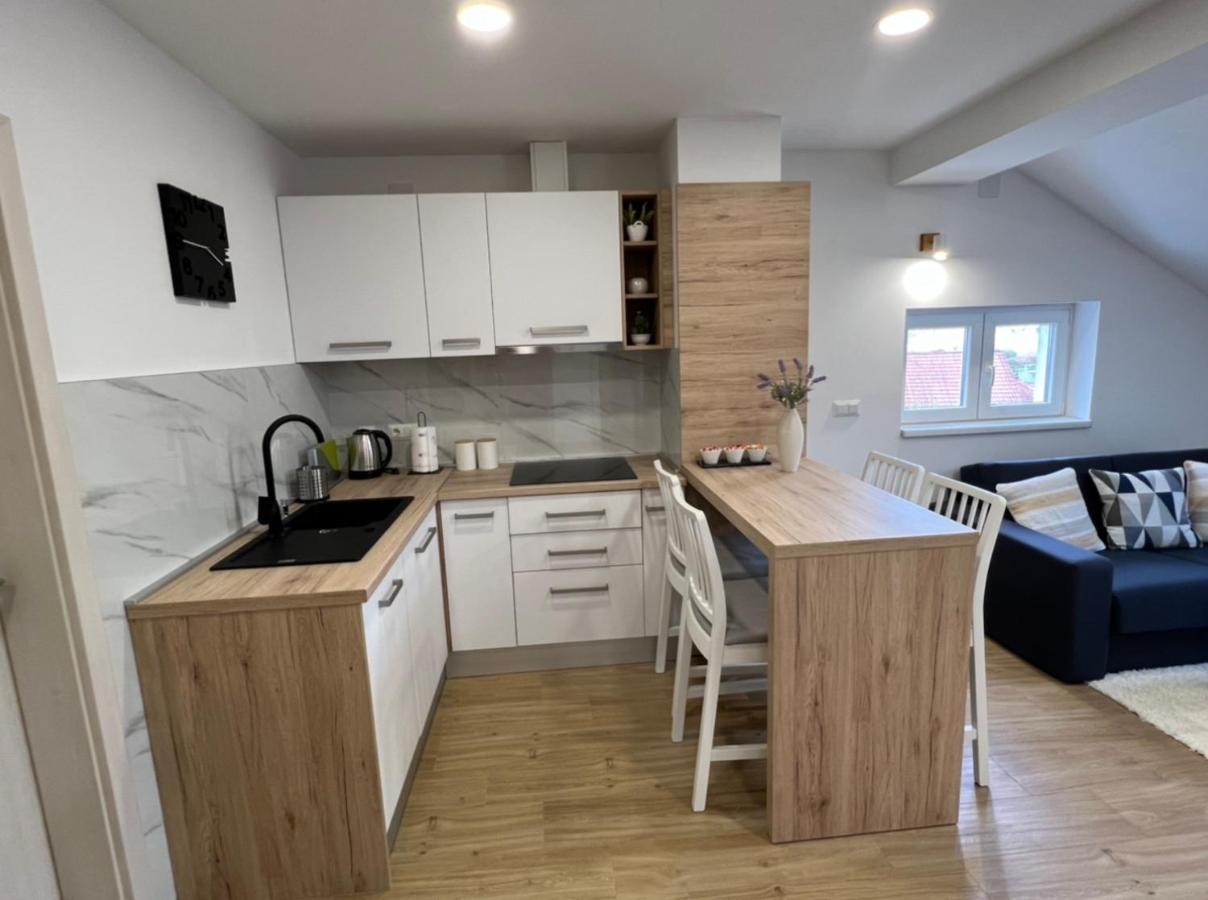 קארלובץ Apartmani Nova מראה חיצוני תמונה