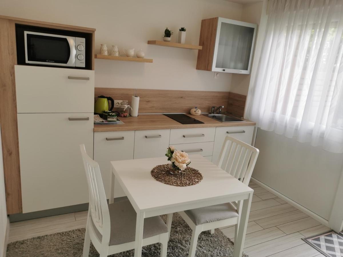 קארלובץ Apartmani Nova מראה חיצוני תמונה