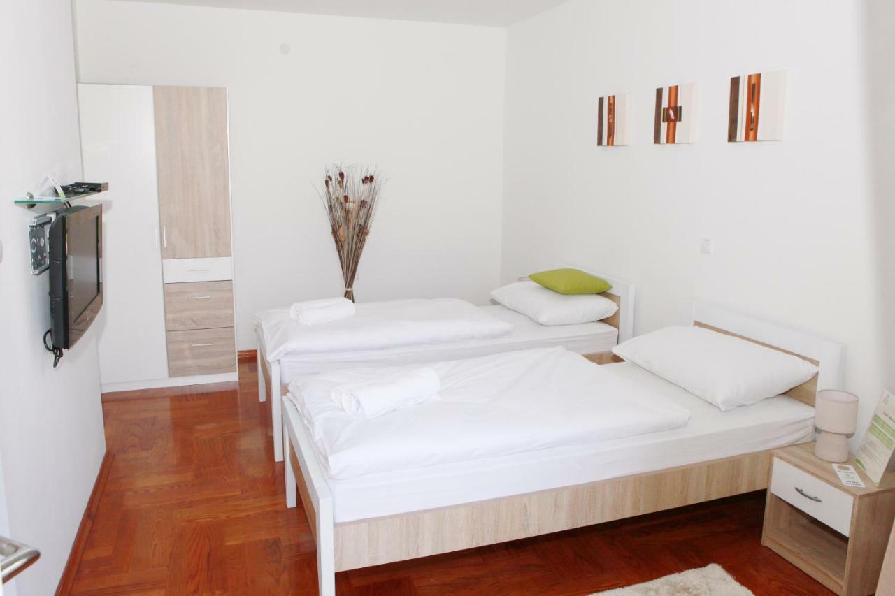 קארלובץ Apartmani Nova מראה חיצוני תמונה