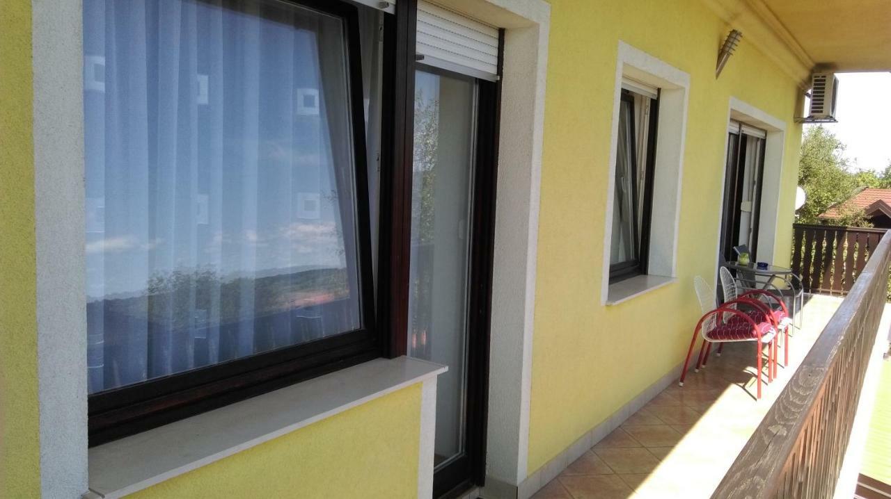 קארלובץ Apartmani Nova מראה חיצוני תמונה