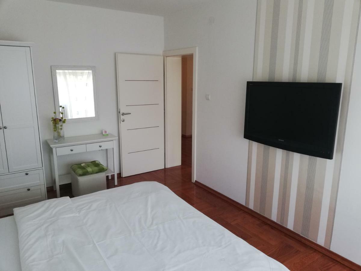 קארלובץ Apartmani Nova מראה חיצוני תמונה